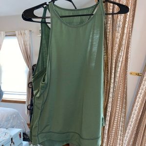 NWOT SWEATY BETTY WORKOUT TANK GREEN IN SIZE LARGE